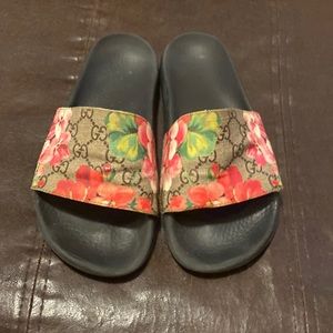Gucci Womens Bloom Floral Slide Sandal